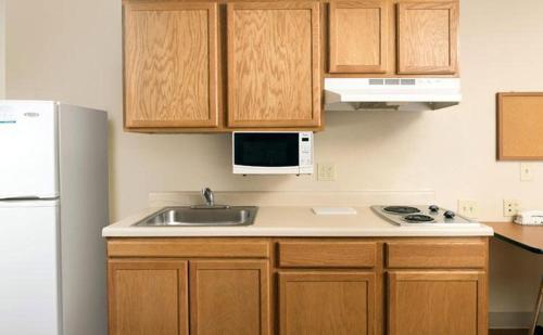 bucătărie, WoodSpring Suites Holland - Grand Rapids in Holland