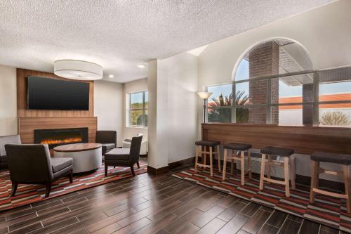 ردهة, Microtel Inn & Suites by Wyndham Tifton in Tifton