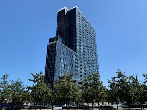 Exterior view, Melbourne Private Apartments Collins Wharf Waterfront Docklands in Docklands