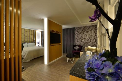 Icloud Luxury Resort & Hotel