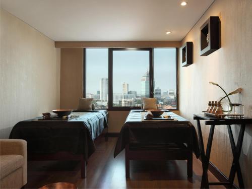 Spa, Hotel Santika Pandegiling Surabaya near Pasar Keputran