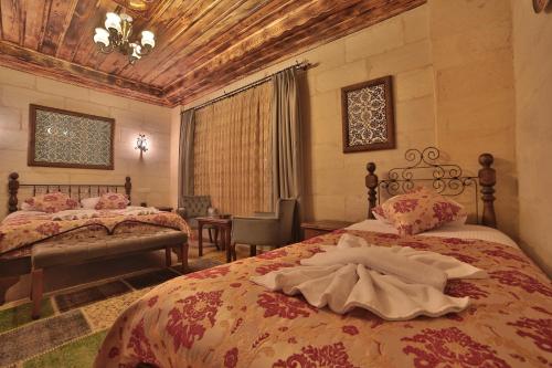 Caravanserai Inn Hotel - main image