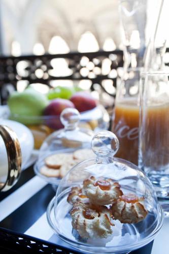 Porcellino Gallery Art Boutique BB - image 7