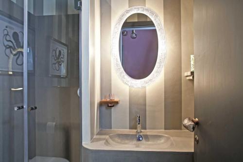 Porcellino Gallery Art Boutique BB - image 10