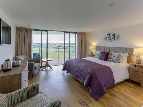 ที่เที่ยวใกล้ที่พัก, The Pickwick Inn & Oliver's Restaurant in แพดสโตว์