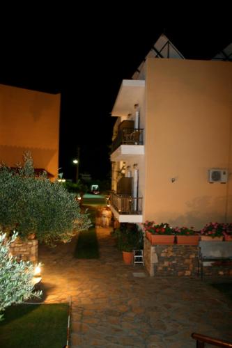 Corali Studios & Portobello Apartments - image 7