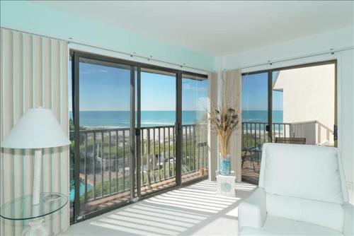 Waters Edge 205S Condo - image 4