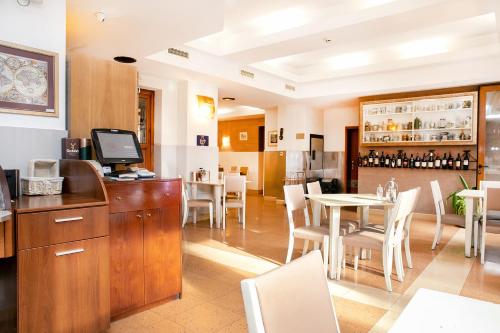Hotel Niky - main image