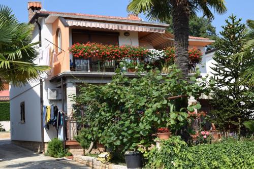  Apartment Valenta, Pension in Brtonigla