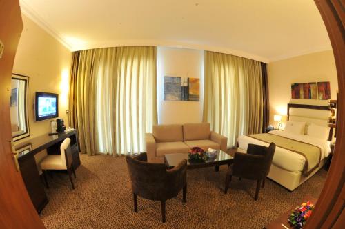 Lancaster Raouche Hotel photo 3