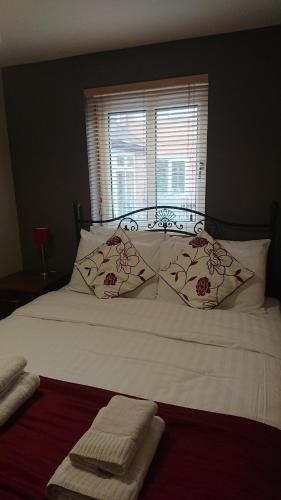 Victoria Cloisters Apartments - image 2