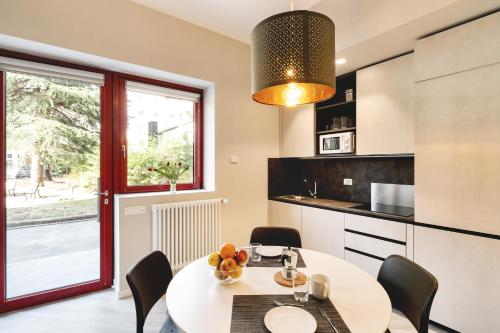 Kitchen, GuestHost - Maggiore Residence Flats in Reno