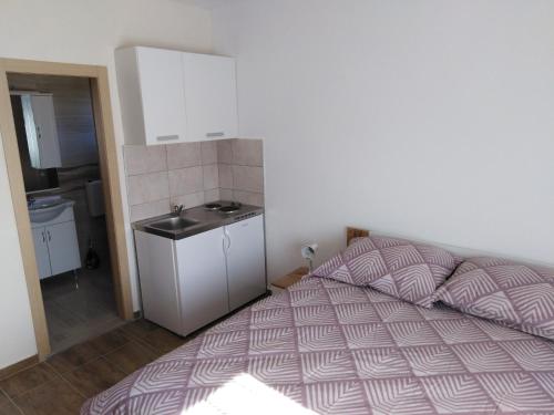 Apartments Nediljko & Mila - image 14