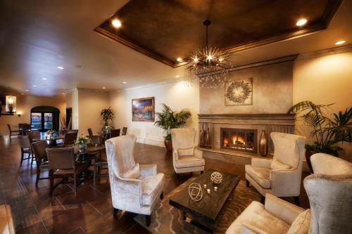Lobby, Scottsdale Plaza Resort & Villas in Central Scottsdale