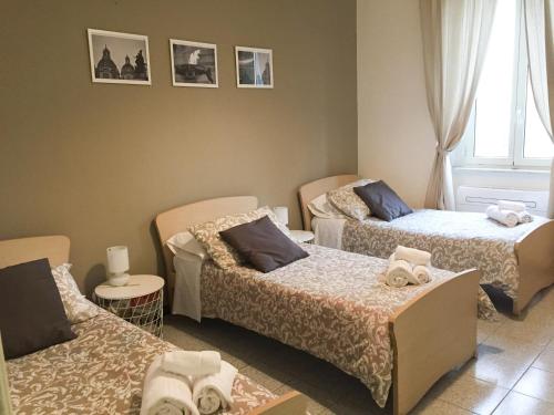 Habitación doble de 1 o 2 camas, baño en el exterior