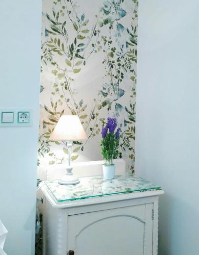 Single Room image 7