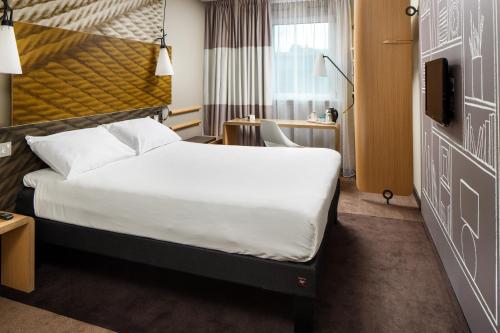 ibis Glasgow City Centre – Sauchiehall St - image 13