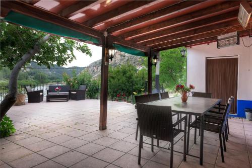 Casa Rural Río Tranquilo en Alcalá del Júcar con piscina privada - image 5