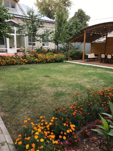 Guesthouse on Kyzyl-armeyskaya