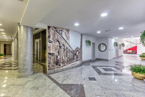Split Urban Rooms