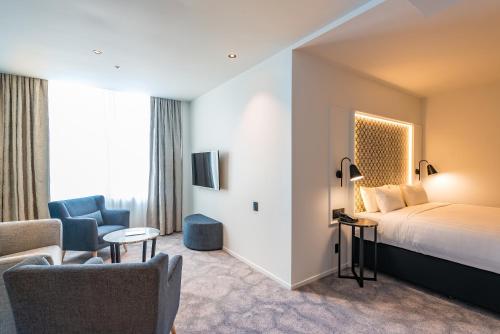 1 queen bed
