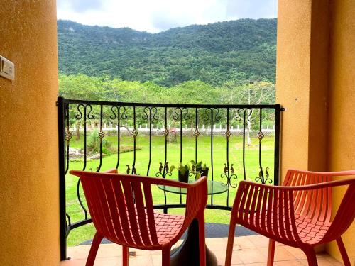 Humming Bird Hideaway B&B 強尼莊園民宿