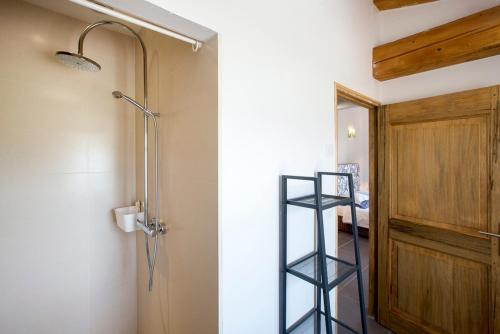 Saint-Saturnin-les-Apt Villa Sleeps 14 Pool Air Con gîte à louer Saint-Saturnin-lès-Apt