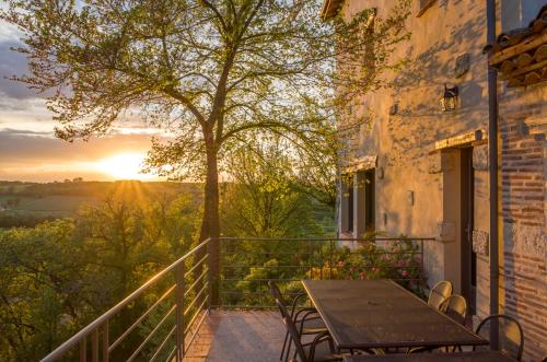 Solomiac Villa Sleeps 15 Pool Air Con WiFi gîte à louer Gaudonville