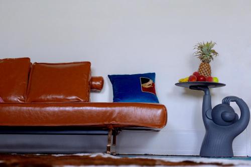 梵高荷之家精品公寓