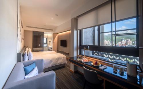 room detail thumbnail 1