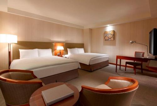 2 double beds