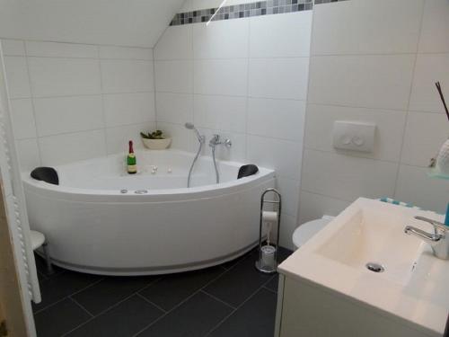 5*Ferienwohnung Seeblick 4 in Vendišrica