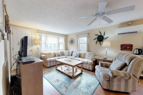 Captain's Quarters - main image