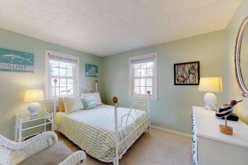 Captain's Quarters - image 9