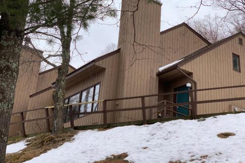 The Summit: 46, Warren