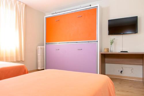 2 twin beds