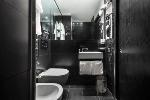 LHP Hotel Napoleon - image 10