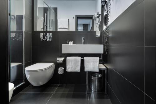 LHP Hotel Napoleon - image 3