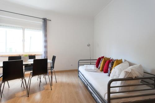 FLH Cosy Apartment in Lapa, Lisbon (photo 10)
