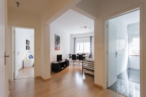 FLH Cosy Apartment in Lapa, Lisbon (photo 9)