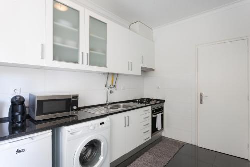 FLH Cosy Apartment in Lapa, Lisbon (photo 8)