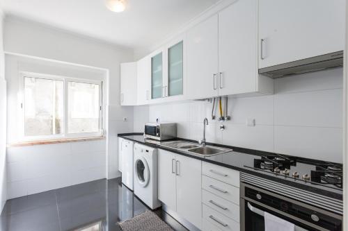 FLH Cosy Apartment in Lapa, Lisbon (photo 7)