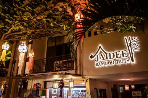 Boutique Hotel & Restaurant, Jaidee Bamboo Huts - 편의 시설/서비스