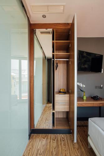 Malaga Premium Hotel - image 3