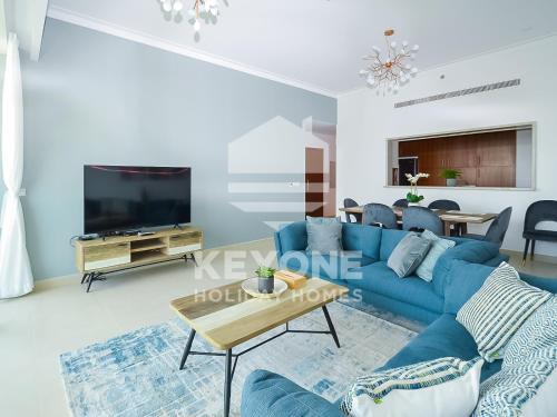 Emirates Hills Golf Club Residence - Key One Homes