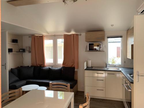 Mobilhome Vias plage dans Camping near Au Pain Delice