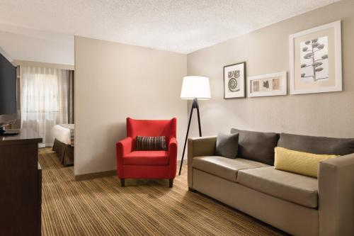 Country Inn & Suites by Radisson, Fergus Falls, MN