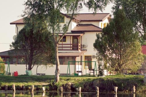 Pensiunea Califar in 多瑙瓦圖爾德喬斯