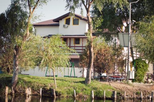 Pensiunea Califar - main image