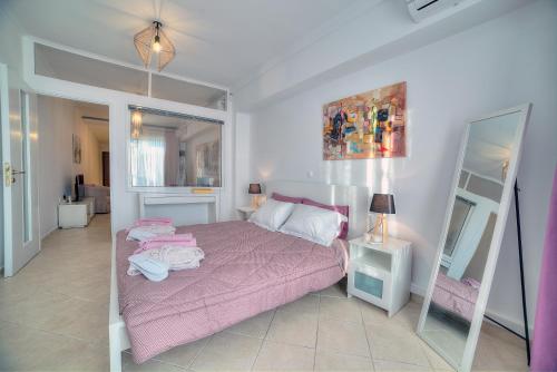 Downtown Glyfada smart apartment - image 14